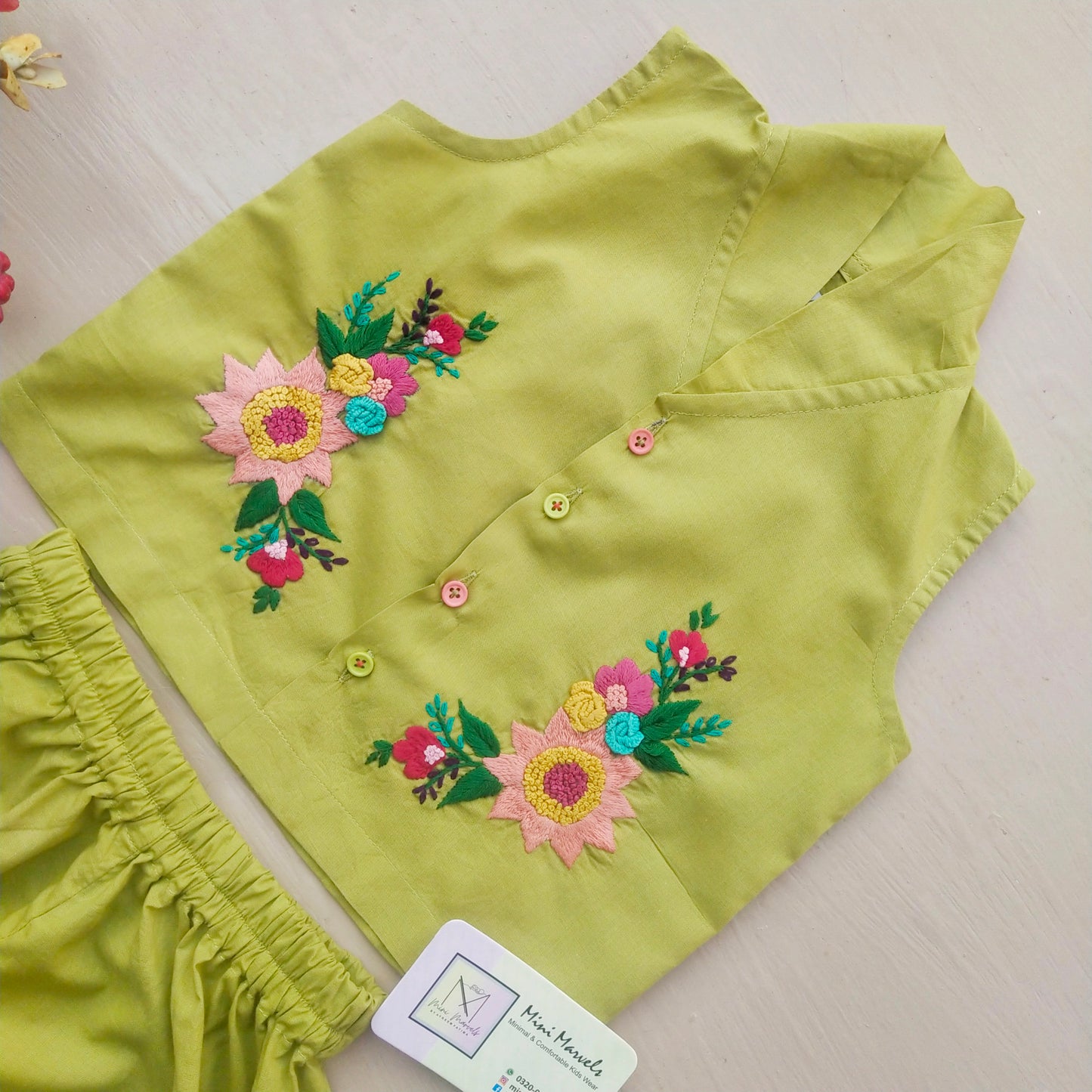 Daffodils Attire