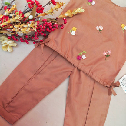 Camel Chic