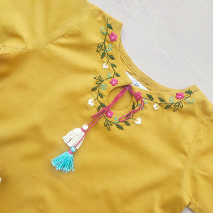 Mustard Chic