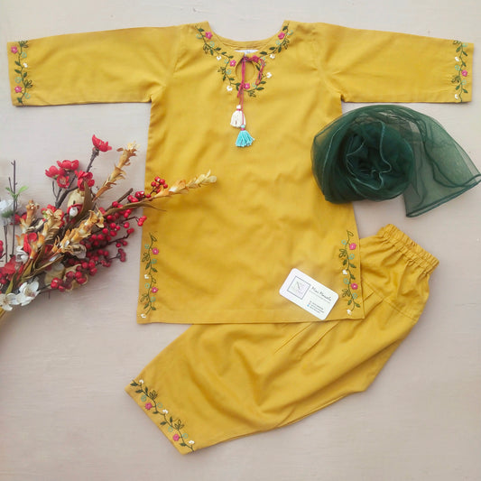 Mustard Chic