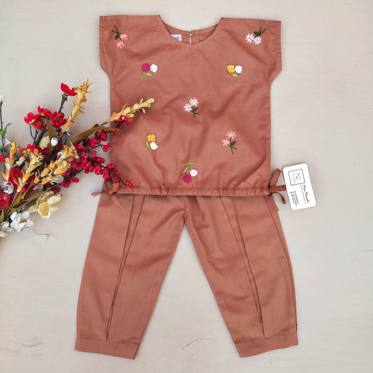 Camel Chic